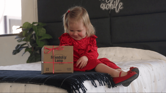 When You Can’t Be There in Person: The Christmas Touch That Says “I’m Thinking of You”