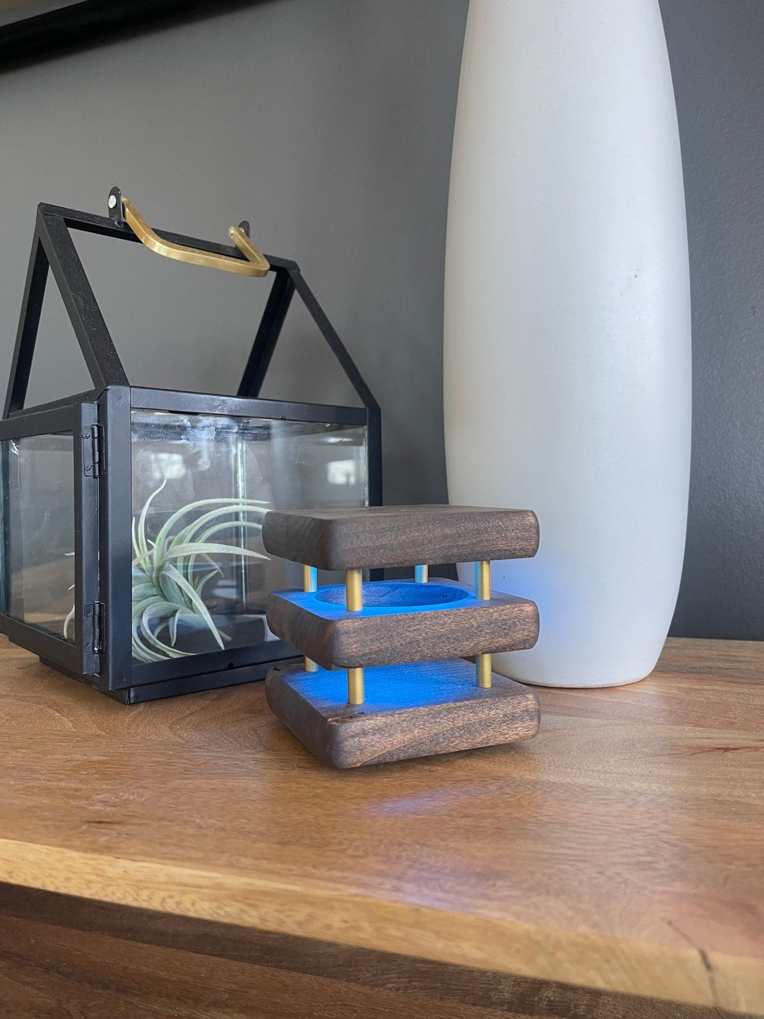 Mini Mid - Century Kona Design Friendship Lamp – Compact Retro Wi - Fi Touch Lamp for Long - Distance Connection - Friendship Lamps | Powered by Filimin