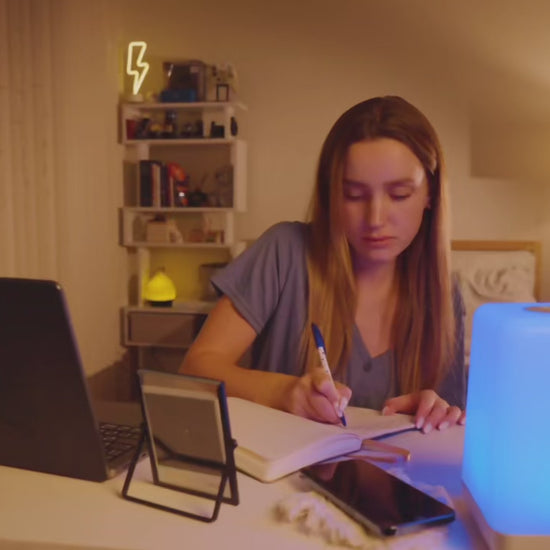 Classic Design Friendship Lamp video – how to connect, touch, and share light across long distances