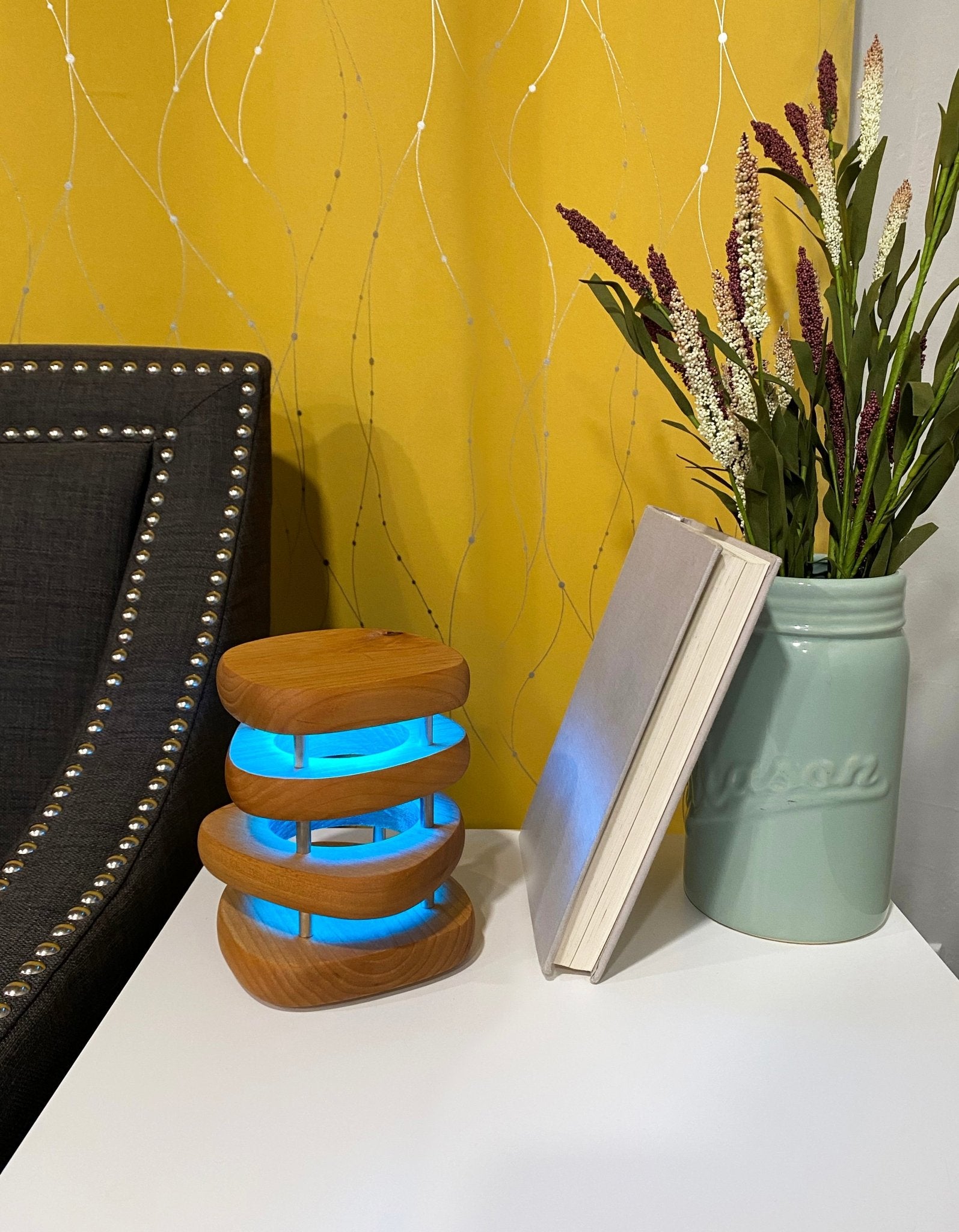 Mid - Century Design Friendship Lamp – Retro Wi - Fi Touch Lamp | Stay Connected Through Time & Distance - Friendship Lamps | Powered by Filimin